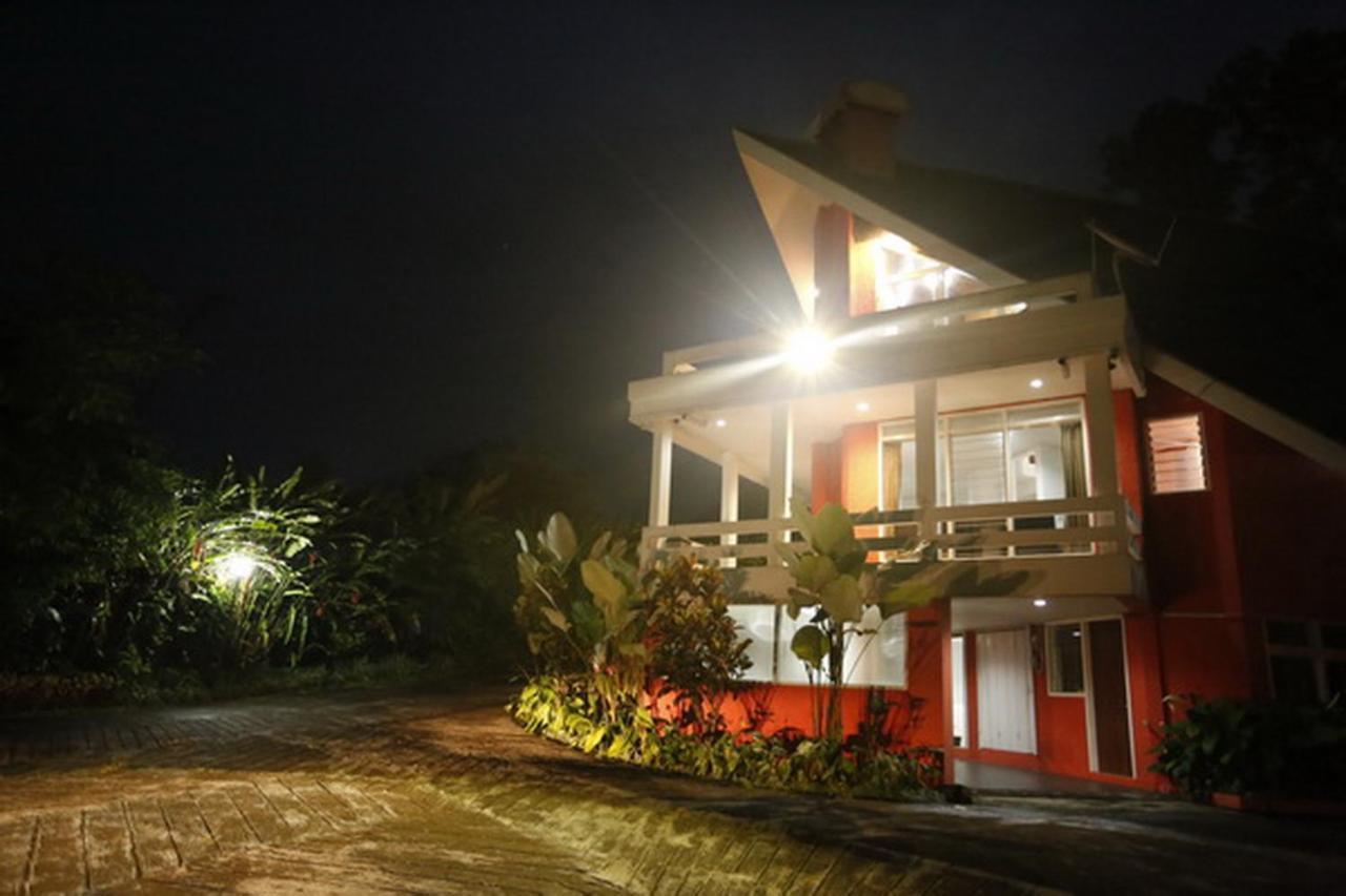 Villa Alam Indah By Anrha Bogor Esterno foto